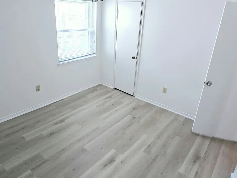 2732 Fairfield Ave — Photo 7