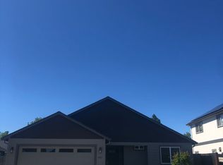 887 Trinity Way, Medford, OR 97501