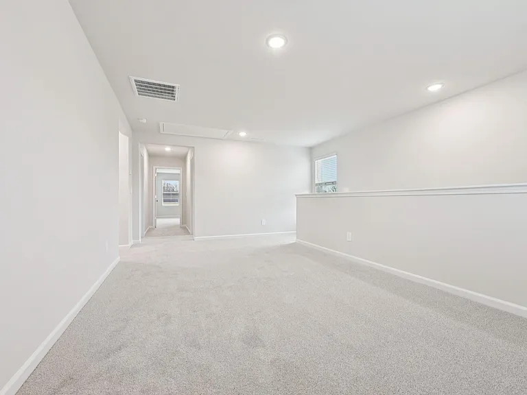 1041 Saint Lawrence Dr — Photo 14