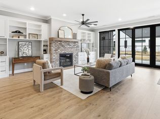 415 Main St, Pella, IA 50219