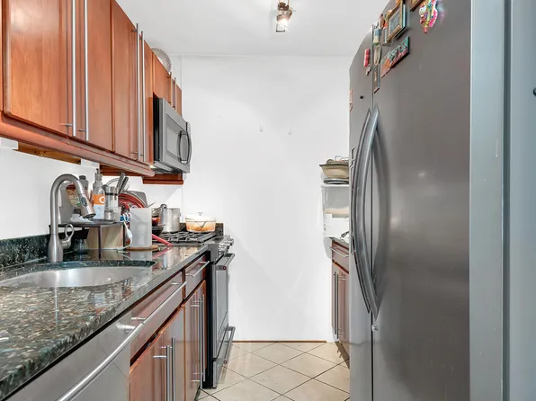 303 West 66th Street image 3 of 9