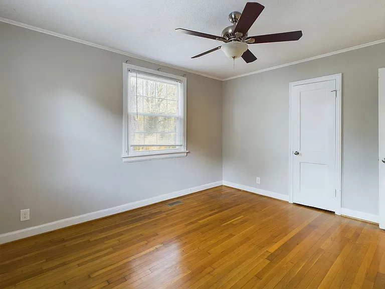 2513 Libbie Ave — Photo 17