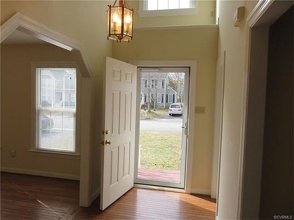 5th image of 7420 River Pine Dr