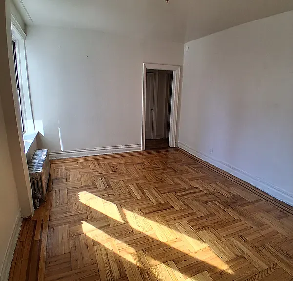 438 52nd St #B5 — Photo 9