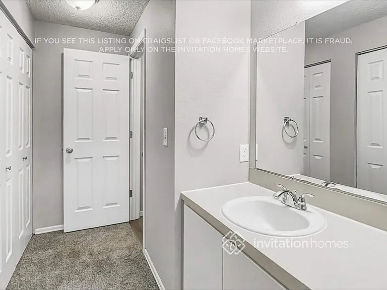 12428 42nd Ave NE — Photo 13