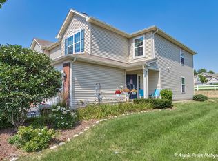 7062 Hidden Green Cir, Fox Lake, IL 60020