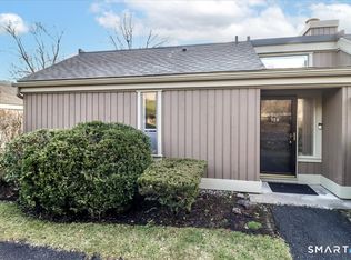 22 Heritage Cir #A, Southbury, CT