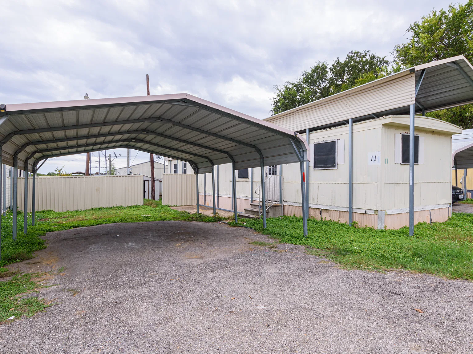 410 N Amy Ln — Photo 3