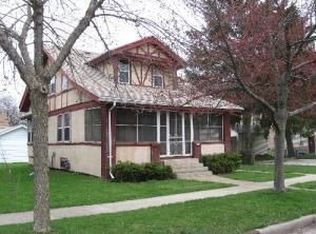 225 Henry St, Burlington, WI 53105