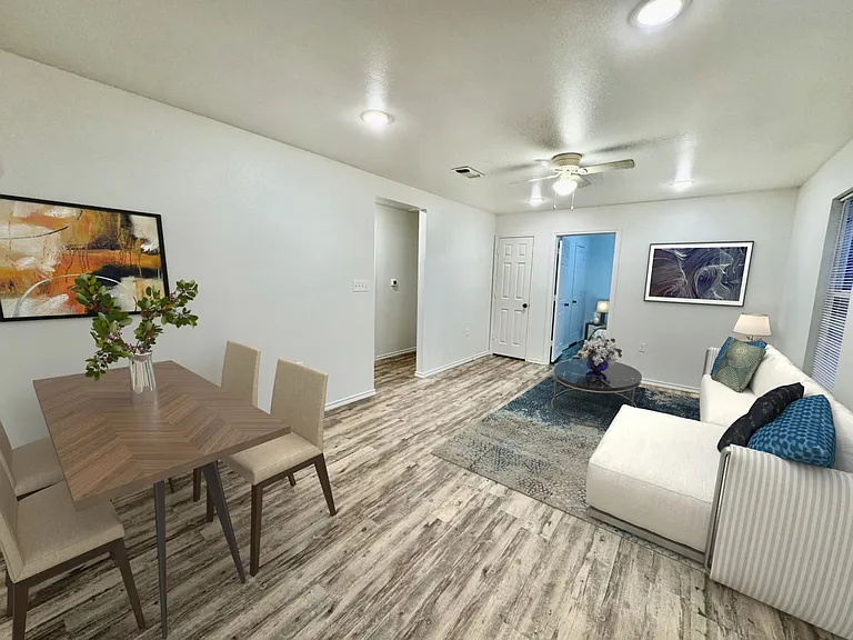 2117 E Broadway #1 — Photo 24