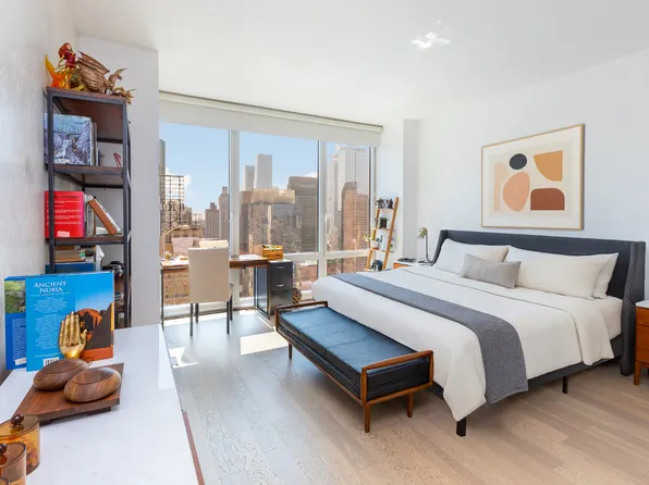 247 West 46th Street image 4 of 15