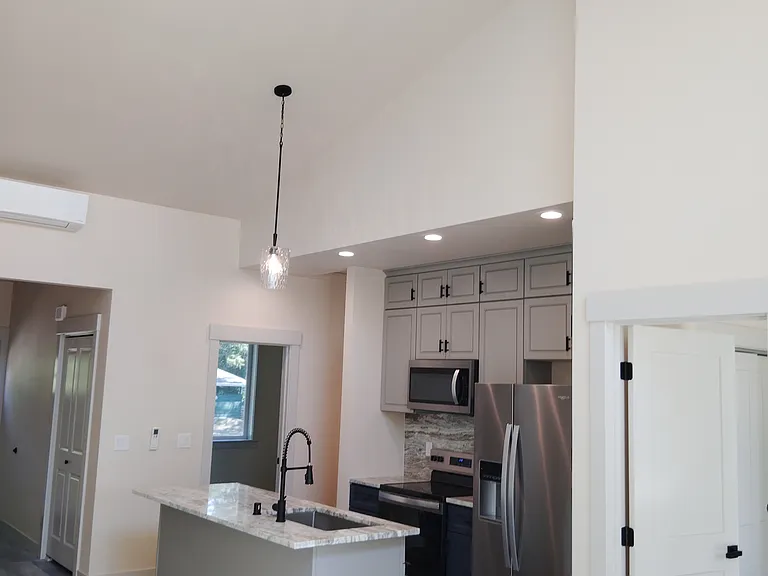 563 Sunset Ave NE — Photo 6