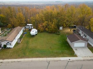 15 Mackenzie Dr, Sedgewick, AB T0B 4C0