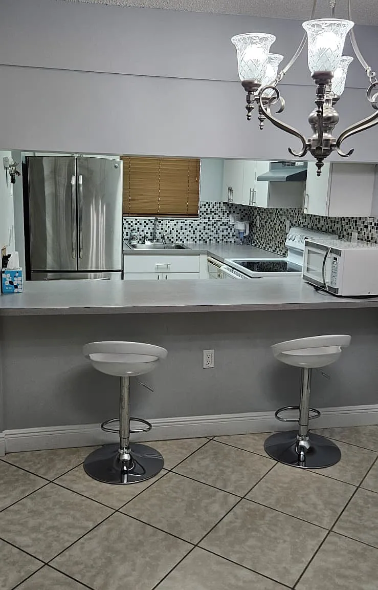 2 bed, 1.5 bath, $2,500 — Photo 3