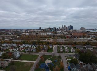 2649 Porter St, Detroit, MI 48216