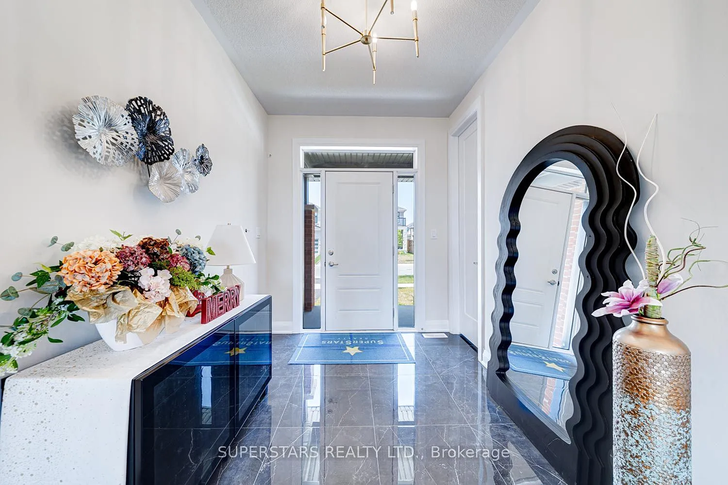 4 bed, $3,500 — Photo 2