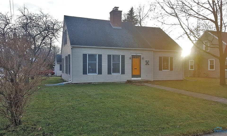 1st image of 701 Erie St