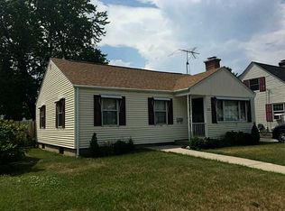 102 Daggett Ave, Pawtucket, RI 02861