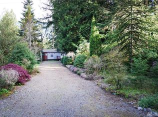 422 Sprague Valley Dr, Maple Falls, WA 98266