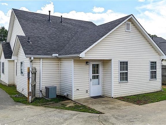 3rd image of 69 Pointe North Dr