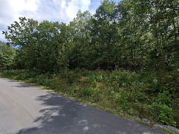 2nd image of 16 Citadell Rock Rd NE
