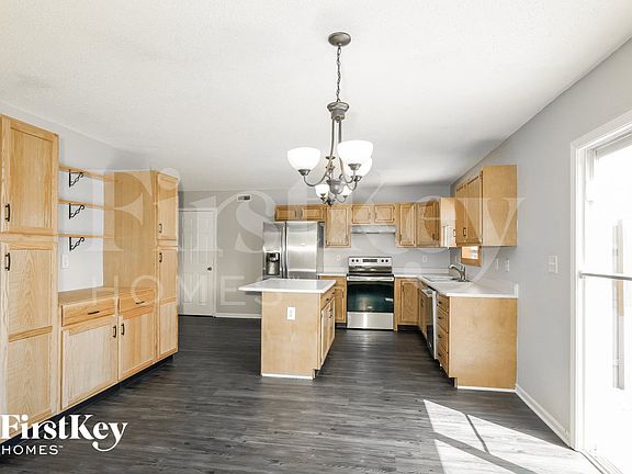 5th image of 837 Franklin Lakes Blvd