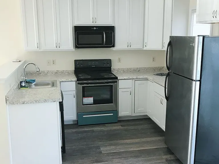 9 Stark Ct — Photo 5
