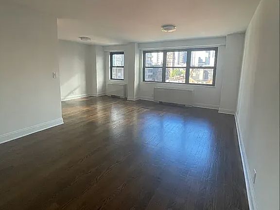 3rd image of 401 E 88th St APT 7D