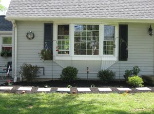 5484 Stone Rd, Lockport, NY 14094