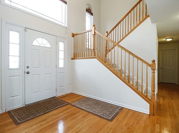 2nd image of 1046 Southcreek Dr