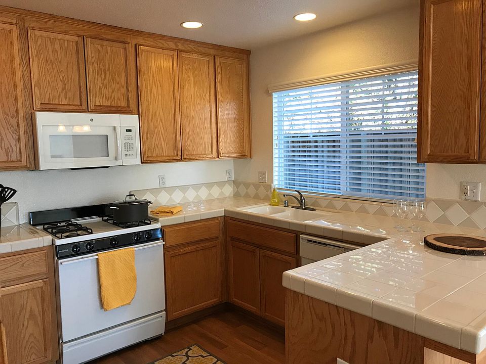 1st image of 14121 Capri Dr