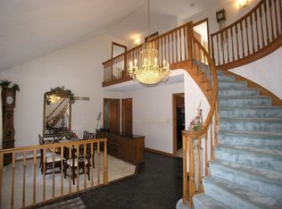 235 Sherwood Dr, Wood Dale, IL