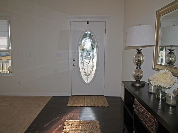 3rd image of 5681 Aster Way