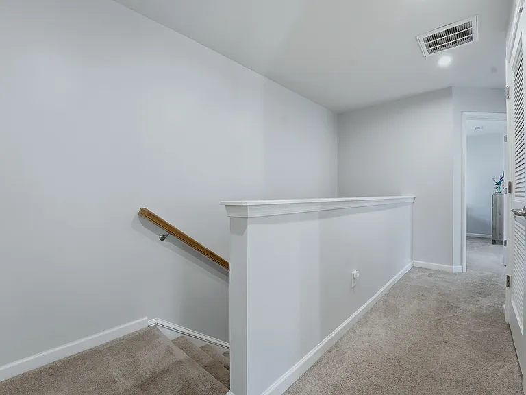 838 Dean Dr — Photo 25