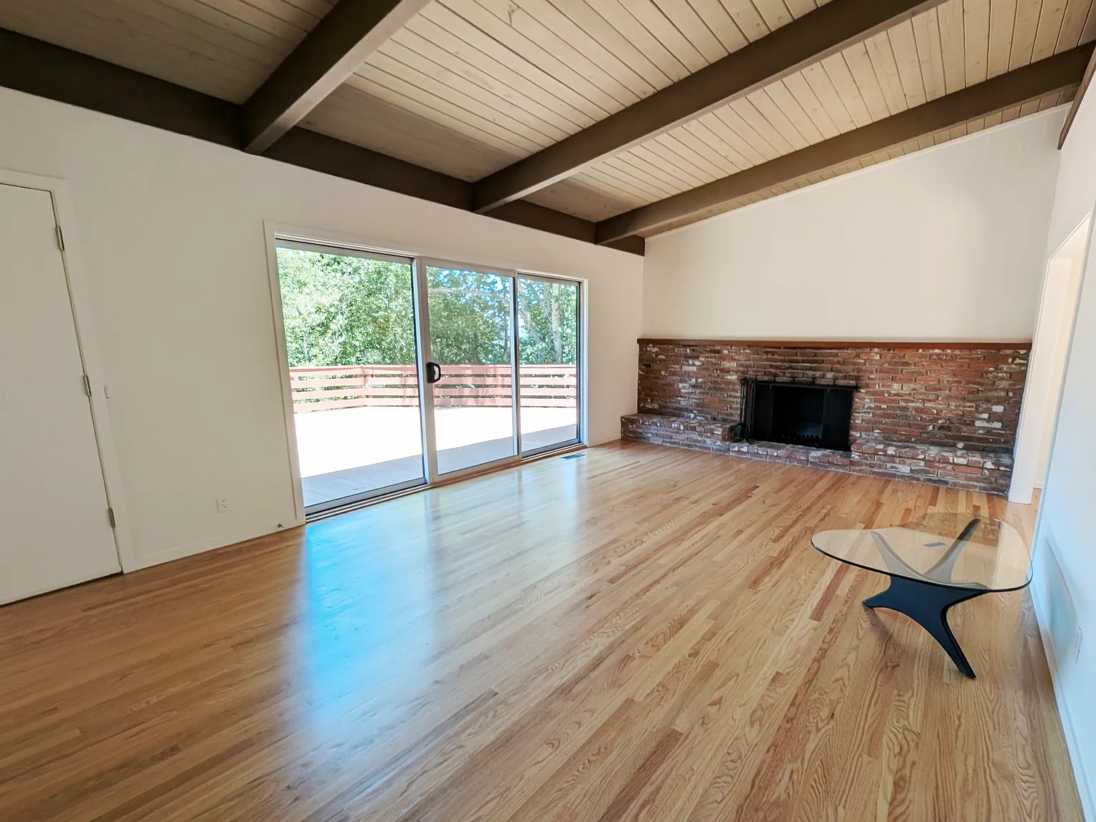 141 Stetson Ave — Photo 2