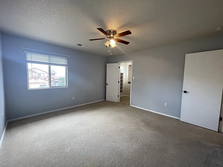 2401 Falesco Rd SE — Photo 25
