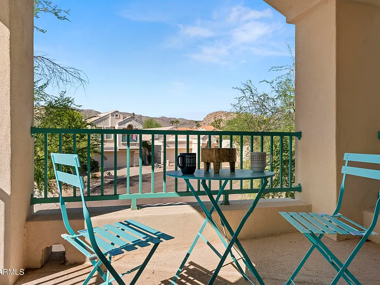 1143 E Amberwood Dr — Photo 70