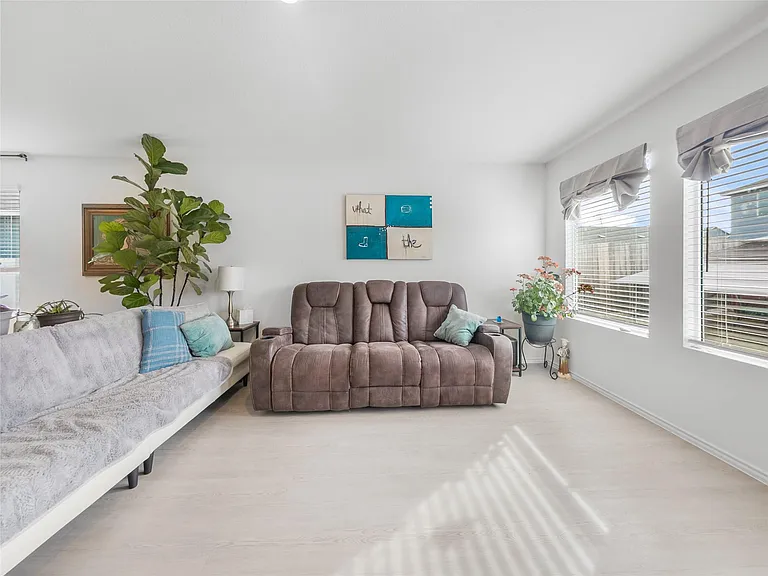373 Cowpoke Dr — Photo 13