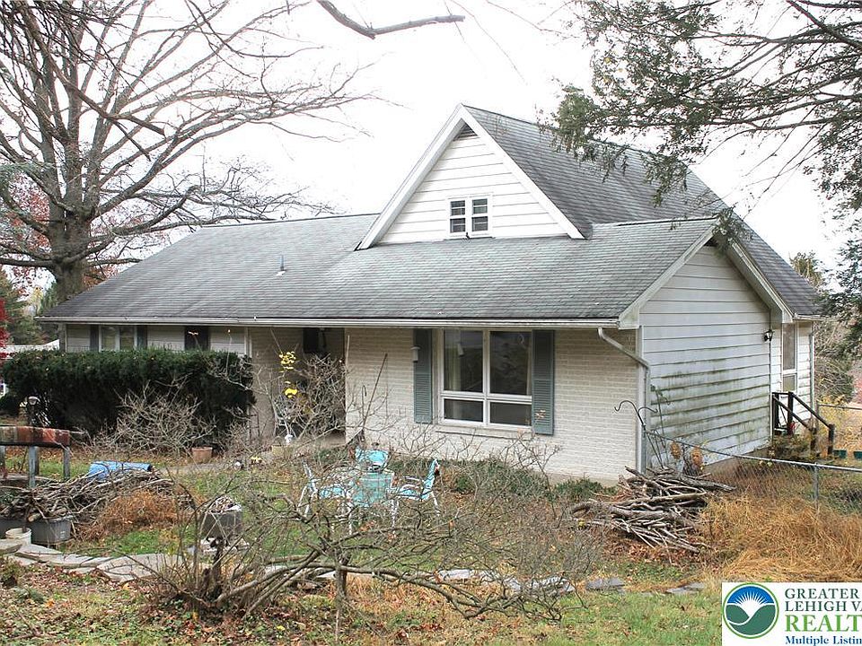 1st image of 222 Myrtle Ave