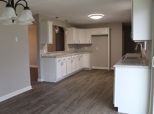 707 Elm Dr, Centerville, IN 47330