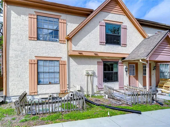 202 Brigadoon Dr, Clearwater, FL 33759
