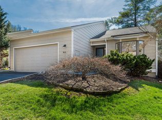 128 Beaver Ridge Rd, Asheville, NC 28804