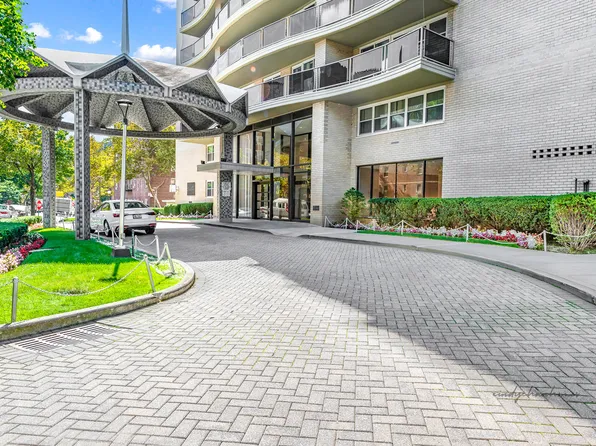 66-36 Yellowstone Boulevard image 1 of 39