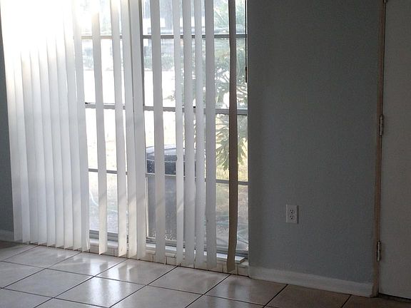 3rd image of 2303 Pembrook Dr