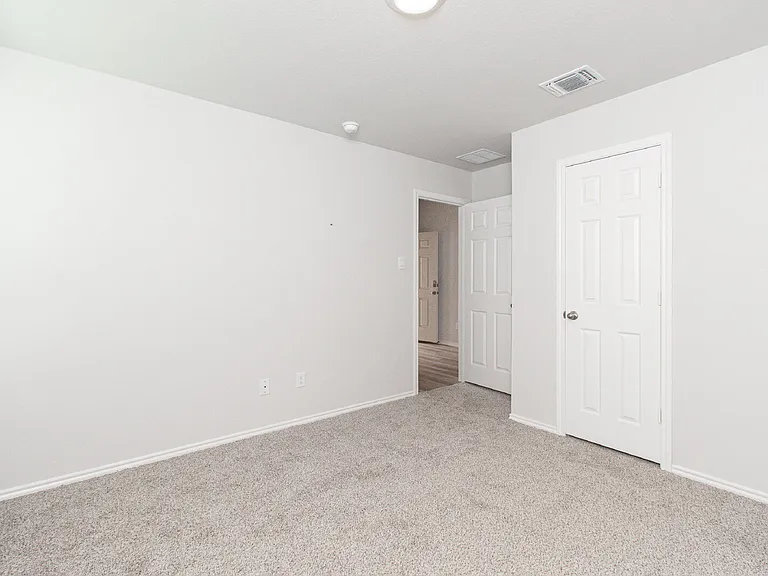 2342 Bee Creek Loop — Photo 16