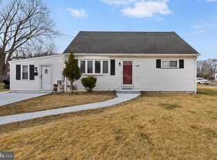 216 Blue Jay Ln, Mount Holly, NJ 08060