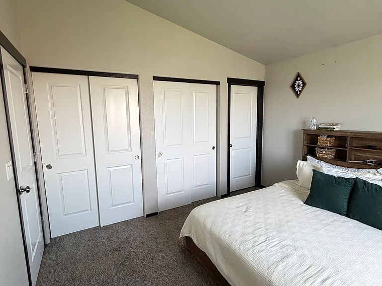 349 Cartwright Ave — Photo 4
