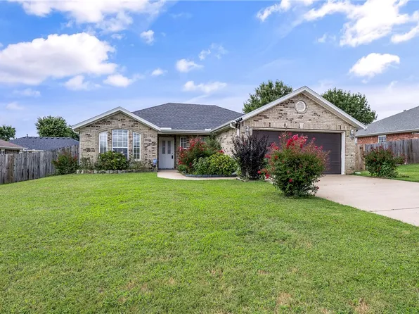 551 Firewood Dr, Centerton, AR 72719