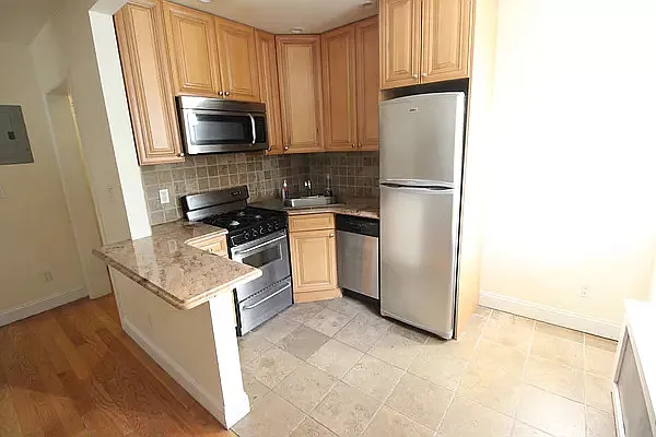 Rented by Luxor Homes & Investment Realty | media 19