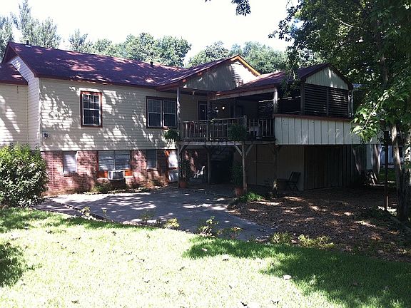 4th image of 1400 Wisteria Dr